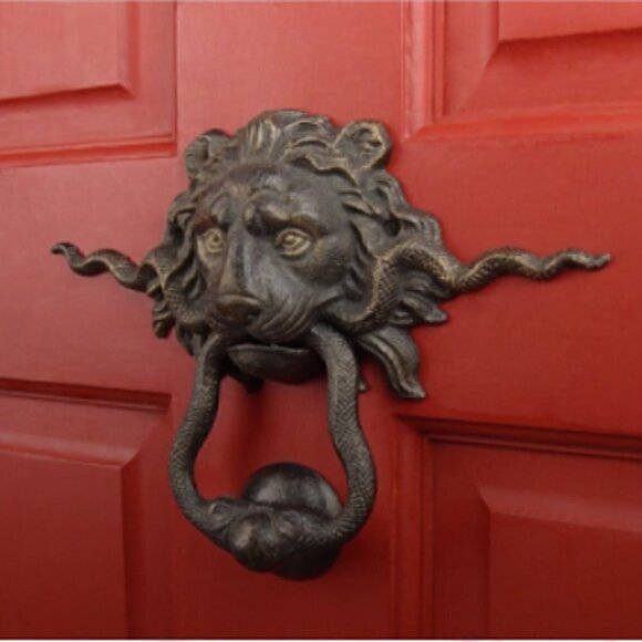 𝅺toscano- Lion and The Snakes Cast Iron Door Knocker - Picture 6 of 10